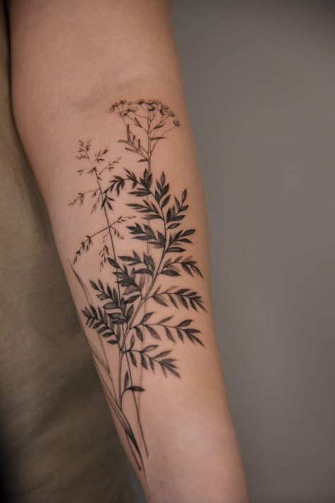 240+ Impressive Botanical Tattoo Designs (2023) - TattoosBoyGirl Tato Grunge, Thomas Tattoo, Trees Tattoos, Henna Doodles, Floral Linework, Tato Geisha, Botanical Sleeve, Natur Tattoo Arm, Botanisches Tattoo