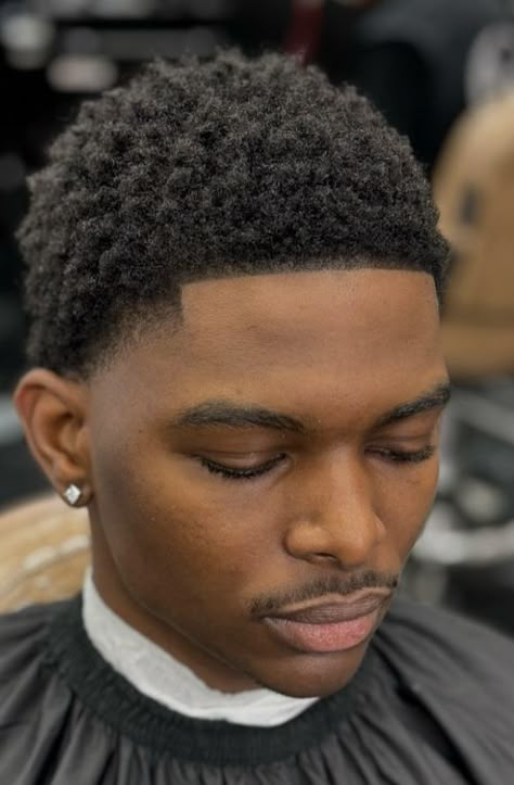 Short Hair Mid Fade Men, Blowout Taper Black Men, Tapered Hairline Curly Hair, Low Taper Fade Haircut Black Short Hair, Temple Fade Haircut Black, Low Cut Taper Fade, Clean Shave Hairstyle Men, Short Low Taper Fade, Mid Taper Black Men