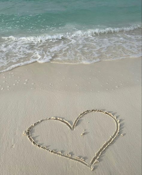 #maldives #beach #heart #sand #water #blue #beige #aesthetic #pinterest Heart On Beach Sand, White Sand Beach Aesthetic, Sand Heart Aesthetic, Blue Beige Aesthetic, Heart In Sand, Sand Heart, Beach Clouds, Taylor Swift Aesthetics, Beach Heart