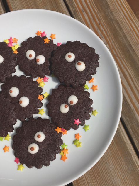 Totoro Cookies, 19th Bday, Yogurt Shop, Chocolate Sugar Cookies, Soot Sprites, Cute Baking, Homemade Food, Baking Ideas, Food Decoration