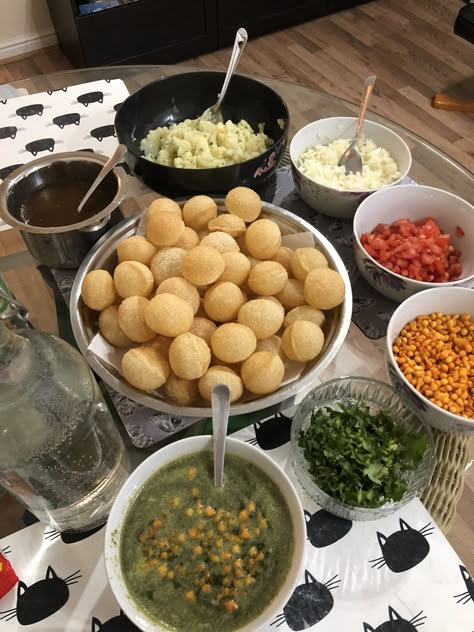 Pani puri❤️ Homemade Pani Puri, Paani Puri Snap, How To Make Pani Puri, Pani Puri Stall Decoration Ideas, Pani Puri Station, Pani Puri Photography, Pani Puri Snap, Pani Puri Aesthetic, Pani Puri Party