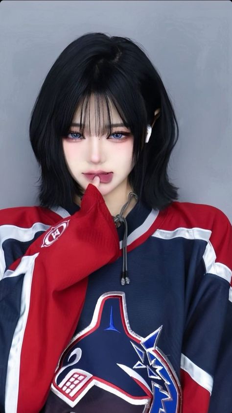 Asian Short Hair, Korean Wave, Seductive Clothes, School Looks, Girl Inspiration, Handsome Anime Guys, Korean Beauty, Ulzzang Girl