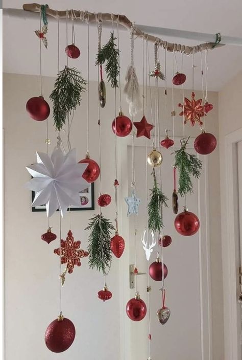 Christmas Diy Ceiling Decorations, Christmas Window Hanging Decorations, Bauble Hanging Ideas, Hang Christmas Ornaments From Ceiling, Work Decorations For Christmas, Window Ornaments Ideas, Hanging Christmas Ornaments In Window, Hanging Xmas Decorations, Christmas Decorations From Ceiling