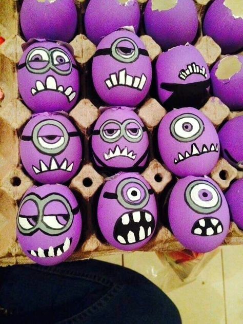 Funny Easter Eggs, Halloween Rocks, Painted Rocks Kids, Easter Egg Crafts, Easter Egg Designs, Painted Rocks Craft, Easter Egg Painting, Happy Stones, Painted Rocks Diy