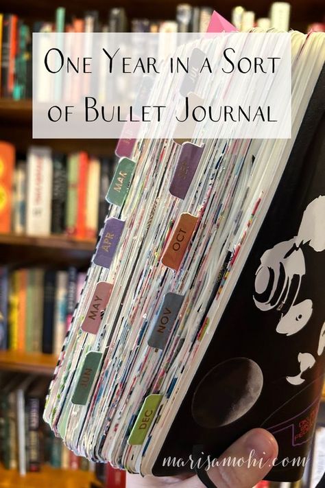 Sometimes you need a flexible planner for getting shit done and taking care of your mental health. That's what the sort of bullet journal is for. #planning #bulletjournal #bulletjournalideas #bulletjournalspreads Planner And Journal In One, Daily Junk Journal, Everything Notebook Ideas, Journal Binder Ideas, Diy Health Journal, Planner Journal Ideas Layout, Scrapbook Diary Ideas, A5 Journal Ideas, Planner Notes Pages Ideas