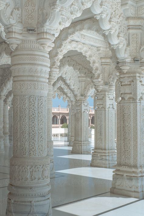 Shri Swaminarayan Mandir (Temple) , Bhuj, Kutch district, Gujarat, India Architecture Cool, Architecture Baroque, Architecture Antique, Indian Temple Architecture, Marble Arch, Castle Aesthetic, Temple Architecture, Paris Jackson, Indian Temple