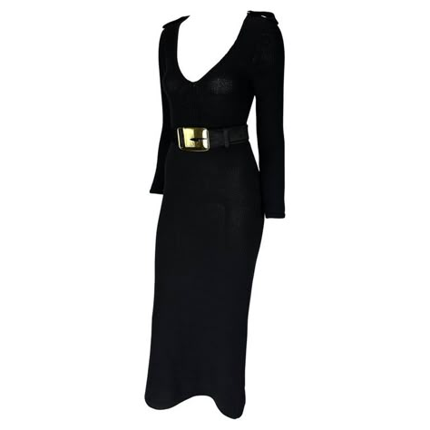 Check out this item from 1stdibs! F/W 1996 Gucci by Tom Ford Runway Ad Cashmere Plunging G Buckle Epaulet Dress: https://www.1stdibs.com/id-v_17182582 Georgina Grenville, Tom Ford Runway, Guinevere Van Seenus, Tom Ford For Gucci, Dress And Belt, Gucci By Tom Ford, Gucci Gown, 90s Y2k Fashion, Silly Clothes