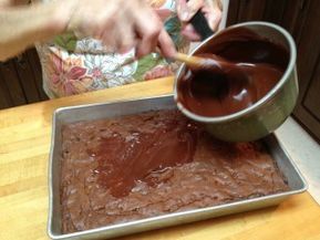 Grandma's Boiled Icing (aka Fudge Frosting) - Sugar and Spice Boiled Icing Recipe, Fudge Icing Recipe, Boiled Icing, Chocolate Icing Recipes, Chocolate Fudge Icing, Fudge Icing, Old Fashioned Fudge, Coconut Hot Chocolate, Coconut Drink