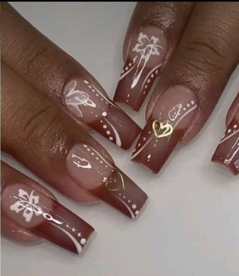 Nails Acrylic Brown Design, Y2k Winter Nails, Brown Nails With Flowers, Old School Nail Designs, Red And Brown Nails, 2000s Nail Designs, Whimsigoth Nails, Early 2000s Nails, Y2k Inspired Nails