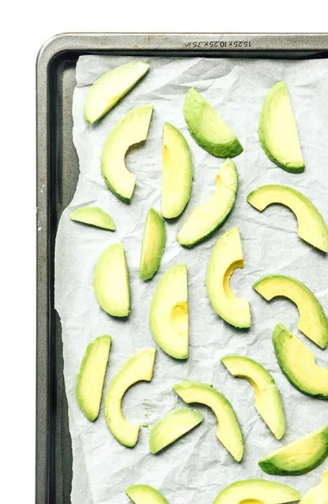 How To Freeze Avacodos, Freezing Avocados How To, Freezing Avacados, Freeze Avacodos, How To Freeze Avocado, Can You Freeze Avocado, Freezing Avocados, How To Store Avocado, Freezer Hacks