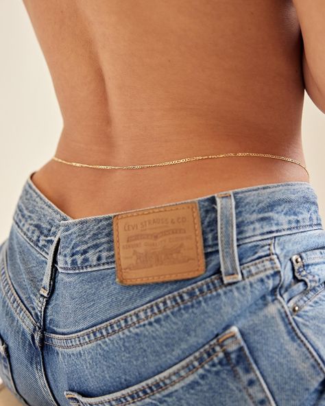 The daintiest of all ~ figaro belly chain 💌 Permanent Belly Chain, Waist Chain Indian, Chains Aesthetic, Waist Jewelry, Belly Jewelry, Profile Pictures Instagram, Belly Chain, Easy Hairstyles For Long Hair, August 12