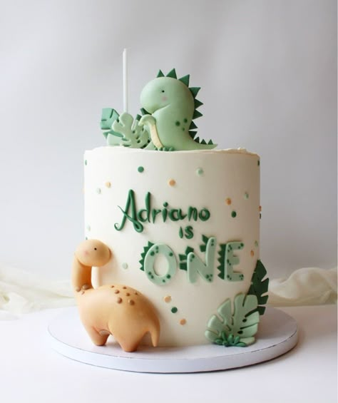 One A Saurus Birthday Cookies, Dino Cake 1st Birthday, First Birthday Cake Dinosaur, Dinosaur Cake First Birthday, Dinasour Smash Cakes, Cute Dinosaur Birthday Party, Oneasaurus Birthday Cake, One Asaurus Party Boy, Dino Cakes Boys