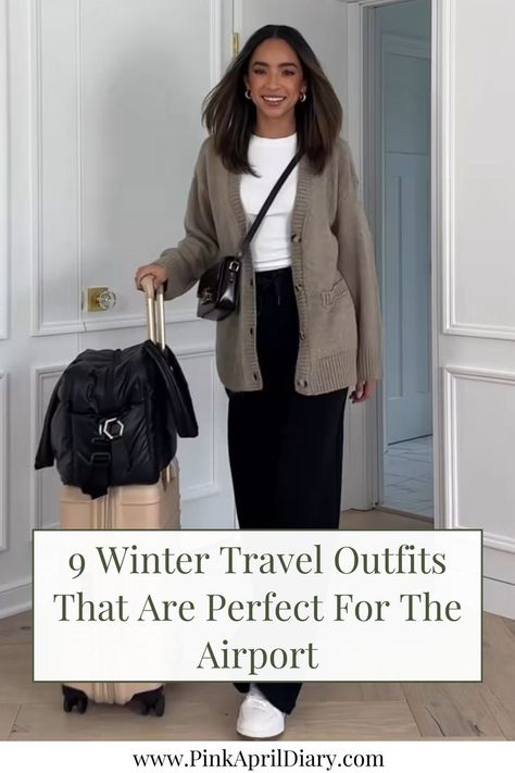 Discover the ultimate in winter airport fashion for women with my latest winter travel fashion blog post featuring 9 chic and comfy winter travel outfits that are perfect for the airport. From wide leg pants and slides to jeans and blazer outfits for women, these winter airplane outfits will keep you warm and looking effortlessly chic. Click the link to read more today and discover how to dress when traveling in winter! Airport Fashion For Women, Winter Travel Fashion, Outfits To Wear On A Plane, Airplane Travel Outfits, Travel Outfits Women, Winter Airport, Jeans Blazer Outfit, Airport Outfit Winter, Winter Vacation Outfits