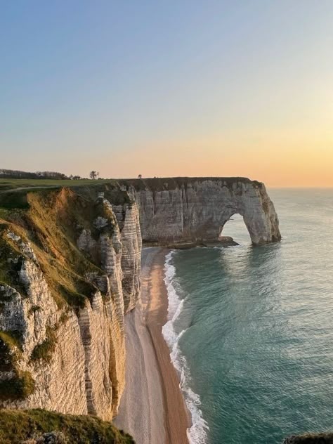 Sea Cliff Aesthetic, Travel France Aesthetic, Pretty Landscape Photography, France Aesthetic Landscape, Ocean Cliff Aesthetic, Normandy Aesthetic, Cliff Aesthetic, Voyage Aesthetic, France Ocean