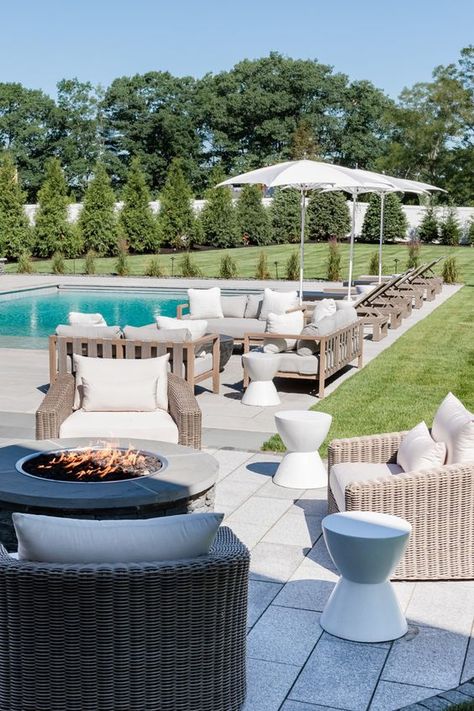 Essential Tips for Maintaining Your Backyard Patio - Nikki's Plate Pool Layout Design, Pool Furniture Ideas Layout, Patio Furniture Layout, Pool Landscaping Ideas, Pool Inspiration, Garage Addition, Pool Landscape Design, Backyard Designs, True Homes