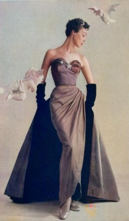 1950s Couture Fashion, 1950s Fashion Runway, Vintage Evening Dress 1950s Fashion, 1950s Gown Glamour, 1950s Fashion Dresses Hollywood Glamour, 50s Ball Gown, 50s Haute Couture, 50s Couture, 1950s Luxury Fashion