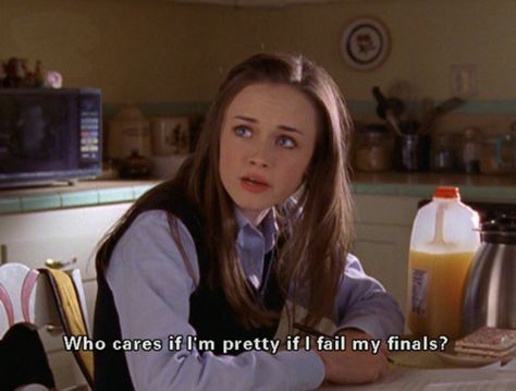 who cares if I'm pretty if I fail my finals? Gilmore Girls Quotes, Studera Motivation, Gilmore Girl, Spencer Hastings, Academic Motivation, Film Quotes, Tv Quotes, Rory Gilmore, Memes Humor