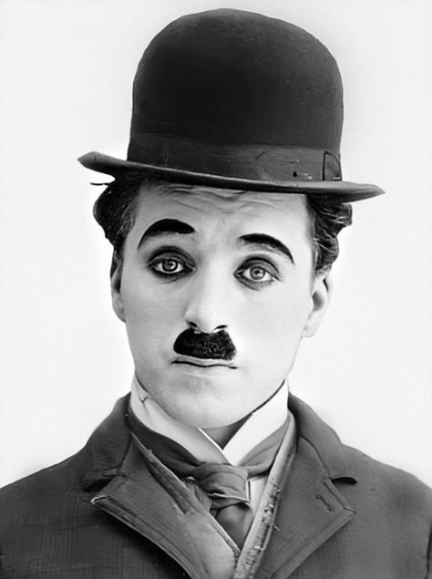 Chaplin Film, Charles Spencer Chaplin, Famous Portraits, Charles Spencer, 얼굴 드로잉, Silent Movie, Celebrity Portraits, Portrait Sketches, Charlie Chaplin