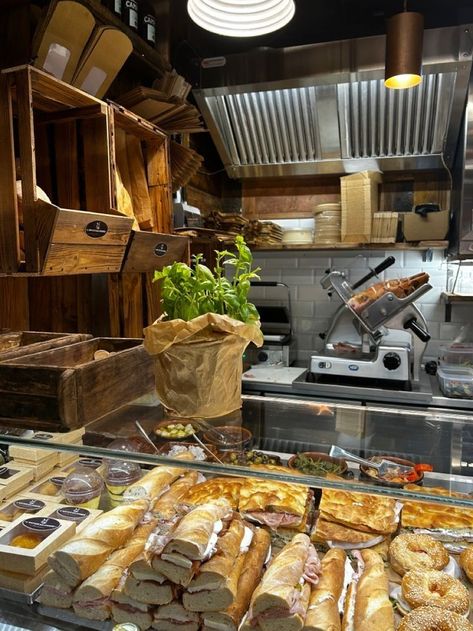 Sandwich Cafe Aesthetic, Italian Sandwich Aesthetic, Modern Sandwich Shop, Italian Deli Aesthetic, Sandwich Shop Aesthetic, Sandwich Store Design, Canteen Layout, Takeaway Sandwich, Sandwich Shop Interior