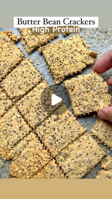 Francesca - Recipes For Weightloss on Instagram: "Here 👇👇👇👇  A new gluten-free cracker recipe!  These high-fibre, protein-packed crackers are a guilt-free treat – just 1 WW point for 4 crackers or 6 points for the entire tray. Kid-approved too!  Sound on to hear the crunch🥰  For a small tray (around 22 crackers):  Ingredients:  200g (7 ounces) butter beans (canned or cooked) 2 tbsp chia seeds 1 tbsp extra virgin olive oil 1/2 tsp garlic powder (optional) 1/2 tsp paprika (optional) 1/2 tsp baking powder 2/3 tablespoons water Salt and pepper to taste  💡Did you know?   Chia seeds are rich in omega-3 fatty acids, fibre, and antioxidants, supporting heart health and digestion.   Butter beans provide protein, fibre, and various nutrients. Low in fat and calories but high in folate, starch Gluten Free Cracker Recipe, Garbanzo Bean Recipes, Fructose Malabsorption, Cracker Recipe, Healthy Crackers, Exercise Food, Gluten Free Crackers, High Fibre, Olive Oil Garlic