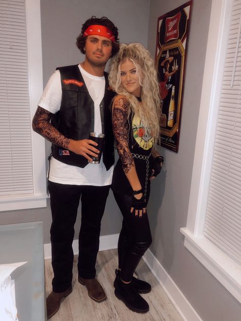 Biker Babe Halloween Costume, Harley Davidson Couple Costume, Bikers Couple Costume, Rocker Couple Costume, 80s Fashion Couples, Biker Couple Halloween Costume, Womens Rockstar Costume, Biker Festival Outfit, Couples Biker Halloween Costumes