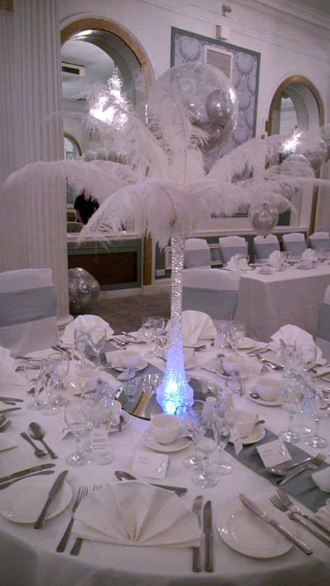 Banquet Themes, Masquerade Centerpieces, Ideas Casamiento, Quince Planning, Table Scaping, White Party Theme, White Heaven, Table Centre Pieces, Masquerade Prom