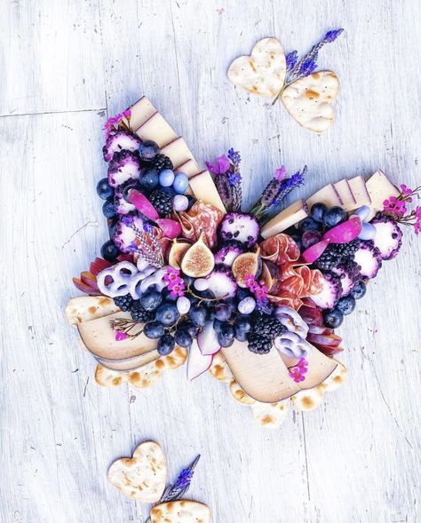 Speak Now Charcuterie Board, Charcuterie Board Butterfly, Speak Now Food Board, Eras Charcuterie Board, Purple Snack Board, Purple Themed Charcuterie Board, Taylor Swift Themed Charcuterie Board, Speak Now Party Food, Taylor Swift Cheese Board