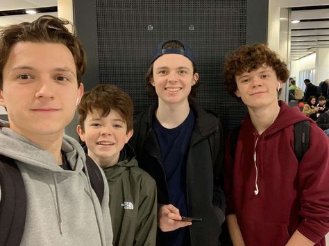 Tom Holland Brothers, Brothers Trust, Paddy Holland, Sam Holland, Holland Brothers, Holland Family, Harry Holland, Avengers Humor, Harrison Osterfield