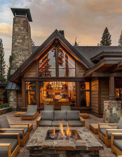 This impressive mountain home celebrates its spectacular Martis Camp setting Mountain Home Exterior, Modern Mountain Home, Home Building Design, Luxury Homes Dream Houses, Dream House Interior, Barndominium Ideas, Mountain Home, House Architecture Design, Dream House Exterior