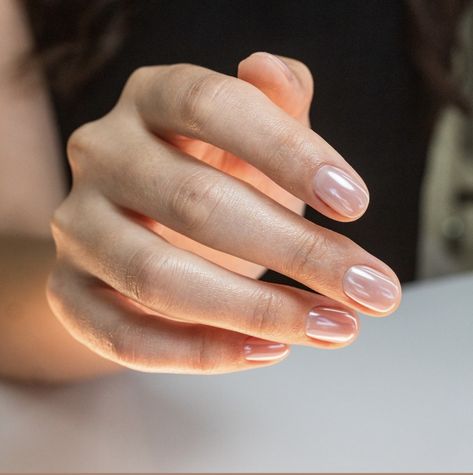 Chrome On Clear Nails, Transparent Chrome Nails, Sheer Chrome Nails, Chic Nails, Chrome Nails, Color Chrome, Short Nails, Nail Inspo, Nails