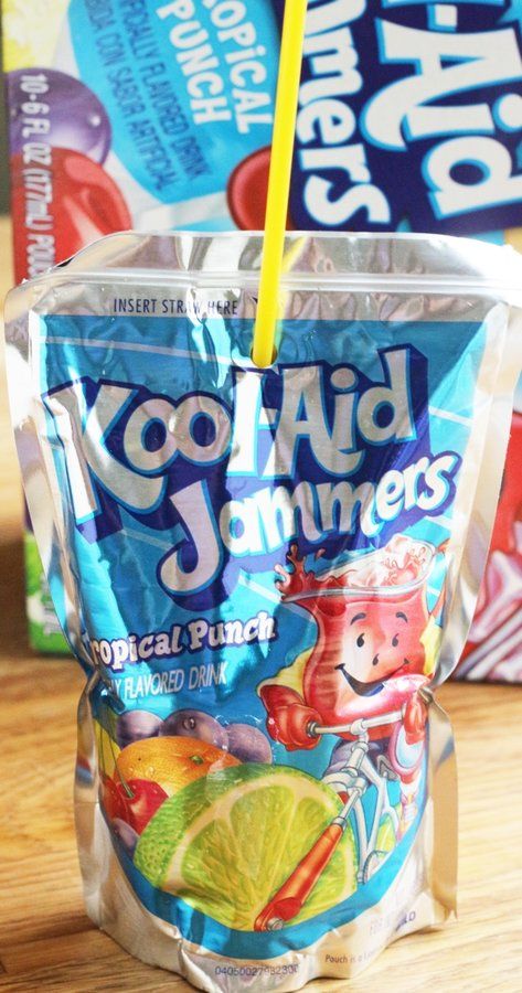 What is in Kool-Aid Jammers? Ingredients and Review Kool Aid Aesthetic, Kool Aid Juice, 90s Room Ideas, Koolaid Jammers, Kool Aid Jammers, 2000s Food, 90's Room, Early 2000s Party, Lunch Kids