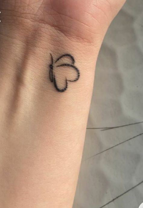 Create ur own identity🖤 Cute Things To Draw On Ur Hand, Mini Wrist Tattoos For Women, What To Draw On Your Hand, Things To Draw On Ur Hand, Thumb Tattoos, Wallpaper Powerpoint, H Tattoo, Small Rose Tattoo, Hand Doodles