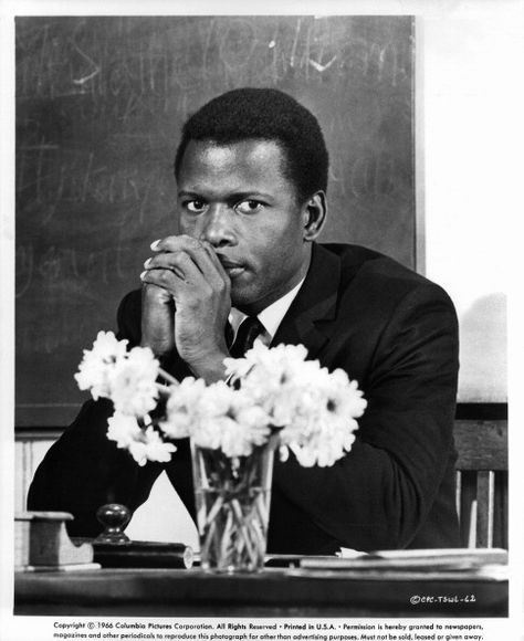 Sydney Poitier, Old Hollywood Icons, To Sir With Love, Top 10 Films, Sidney Poitier, Harry Belafonte, Smokey Robinson, Classic Actors, Black Actors