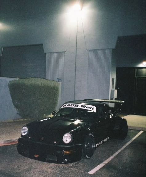 Street Racing Cars Aesthetic, Street Racing Aesthetic, To Fast To Furious, 90s Cars, Rauh Welt, Best Jdm Cars, Porsche Classic, Porsche Macan, Street Racing Cars