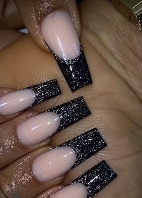 Shiny Black French Tip Nails, Nails With Black Sequin Dress, Glittery Black French Tip Nails, Black Glitter Ombré Nails, Pretty Acrylic Nails Black, Black And Sparkle Nails, Glittery Black Nails, Black Glittery Nails, Black Shimmer Nails