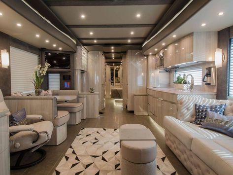 11 luxury RVs that are nicer than your home - Insider Bus Layout, Granny Unit, Luxury Caravans, Luxury Mobile Homes, Luxury Rv Living, Luxury Campers, Motorhome Interior, Camper Design, Bus Interior