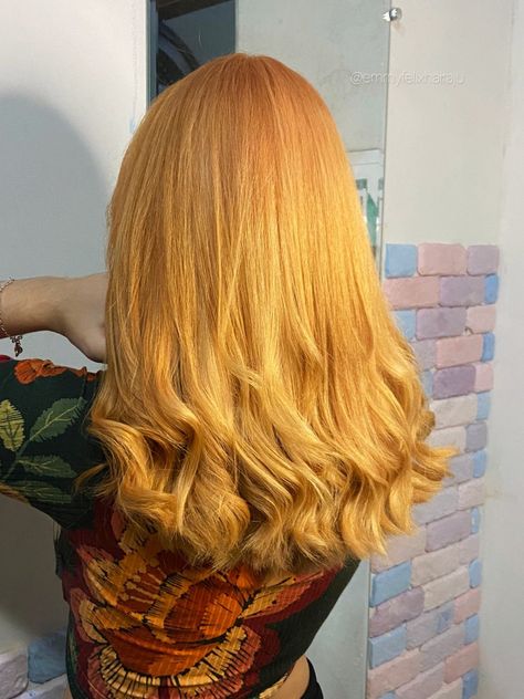 Yellow Hair Aesthetic, Golden Ginger Hair, Hair Color Styles, Strawberry Blonde Hair, Sally Face, Yellow Hair, Hair Red, Hair Inspiration Color, Strawberry Blonde