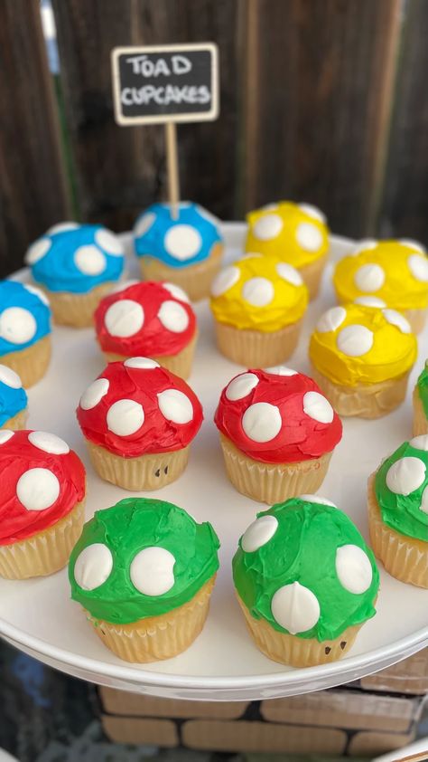 How to plan an EPIC Mario Themed Birthday Party - DIY projects and inspo! Mario Themed Birthday Party, Mushroom Cupcakes, Princess Peach Party, Mario Bros Birthday Party Ideas, Mario Birthday Cake, Mario Bros Birthday Party, Super Mario Bros Birthday Party, Frog Cake, Super Mario Bros Party