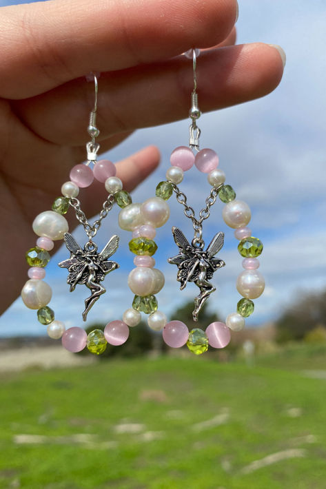 Handcrafted Garden Fairy Portal Earrings that allow you to express your inner fairy and transcend into the Garden Fairy dimension 🫧🧚‍♀️🌿🍄✨ Garden Portal, Fairy Portal, Fairy Fits, Earrings Fairy, Fairy Earrings, Whimsical Fairy, Diy Jewelry Unique, Fairy Jewelry, Garden Fairy