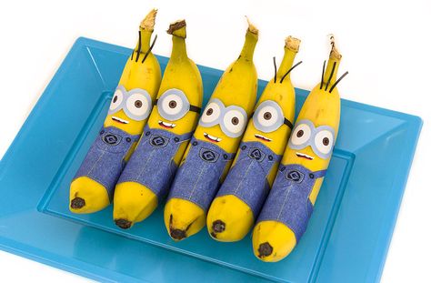 Minion Bananas Minion Party Food, Minion Food, Banana Minion, Minion Craft, Diy Minions, Minion Theme, Fruits Decoration, Minion Banana, Minion Movie