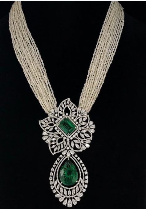 Silver Jewelry Pendant Design, Pendant Diamond Design, Diamond And Emerald Necklace, Diamond Pendant Sets Indian, Antique Gold Pendant Set, Big Diamond Pendant, Durga Jewellery, Uncut Diamond Pendant, Jewellery Diamond Necklace