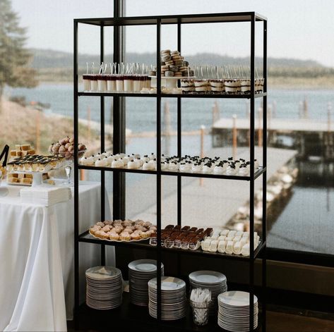 Black Tie Wedding Food Stations, Wedding Dessert Table Modern, Wedding Dessert Table Ideas Modern, Black And White Wedding Desserts, Black Wedding Dessert Table, Black Tie Wedding Food, Black Modern Wedding Decor, Cupcake Display Ideas Wedding Elegant, Modern Wedding Dessert Table