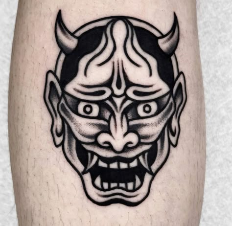 Scary Tattoo Ideas, Hannya Maske Tattoo, Hannya Maske, Traditional Tattoo Stencils, Tato Tradisional, Oni Tattoo, Traditional Black Tattoo, Hannya Mask Tattoo, Monster Tattoo