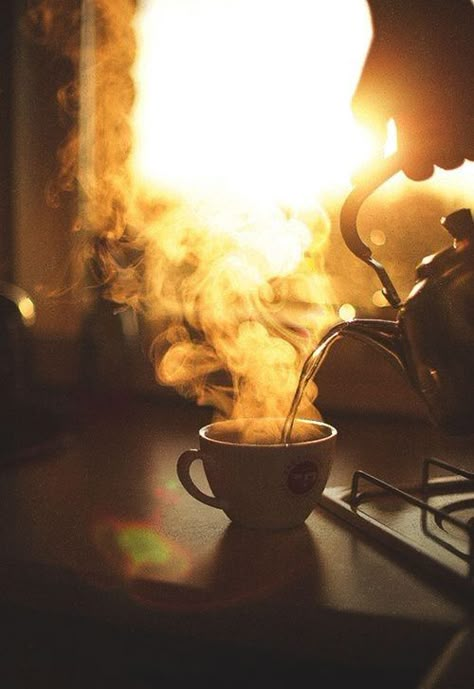 Coffee Photography, Cinematic Photography, 인물 사진, Morning Light, Light And Shadow, Fall Vibes, Golden Hour, Tea Time, Photography Inspiration