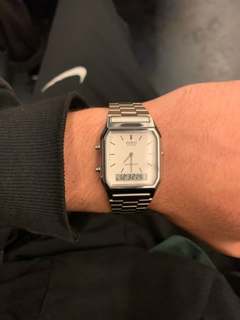 Vintage Luxury Watches For Men, Casio Watches For Men, Watches Men Aesthetic, Men With Watches, Men’s Watch, Casio Watch Outfit, Casio Watch Mens, Mens Watches Outfit, Chairs And Side Table