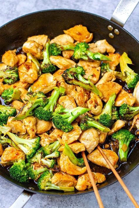 Keto Chicken And Broccoli, Low Carb Stir Fry, Keto Chicken Broccoli, Chicken And Broccoli Stir Fry, Asian Stir Fry Recipe, Chicken Broccoli Stir Fry, Braised Chicken Breast, Kung Pao Chicken Recipe, Fried Broccoli