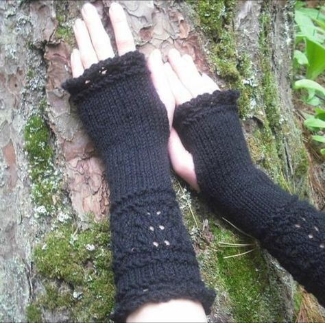 Black Arm Warmers Outfit, Fingerless Gloves Aesthetic, Black Box Recorder, Arm Warmers Outfit, Black Arm Warmers, Warmers Outfit, Dark Tumblr, Gloves Aesthetic, Pictures For Edits