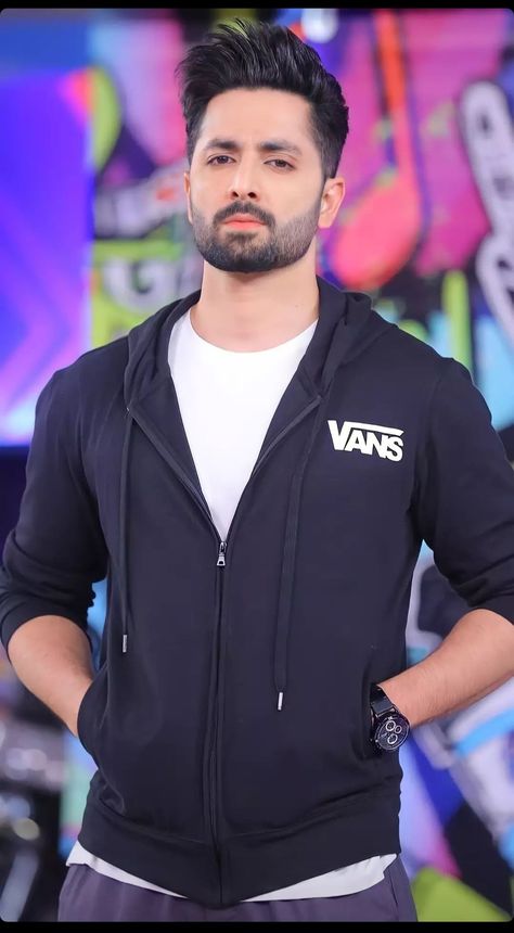 Danish Taimoor Hairstyle, Danish Taimoor Pics, Haroon Kadwani, Men Haircut Short, Danish Taimor, Danish Men, Danish Taimoor, Beard Styles Short, Gals Photos