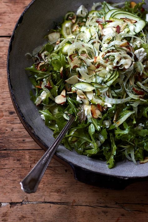 Salad in a salad bowl. Greek Fennel Salad, Simple Fennel Salad, Fennel And Arugula Salad, Roast Fennel Salad, Fennel Celery Apple Salad, Seafood Diet, Picnic Dinner, Salad Inspiration, Fennel Recipes