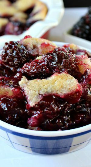 Blackberry Cobbler Blackberries Cobbler, Paleo Blackberry Cobbler, Cabin Snacks, Oats Dessert, Blackberry Desserts, Easy Blackberry Cobbler, Blackberry Crisp, Berry Cobbler Recipes, Blackberry Dessert